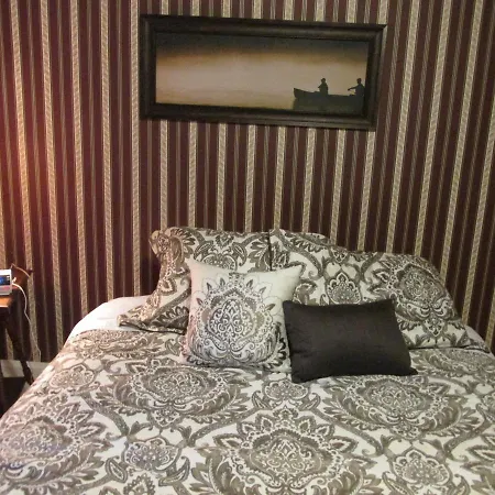 Burnbrae Farm & Paradise Inn-3